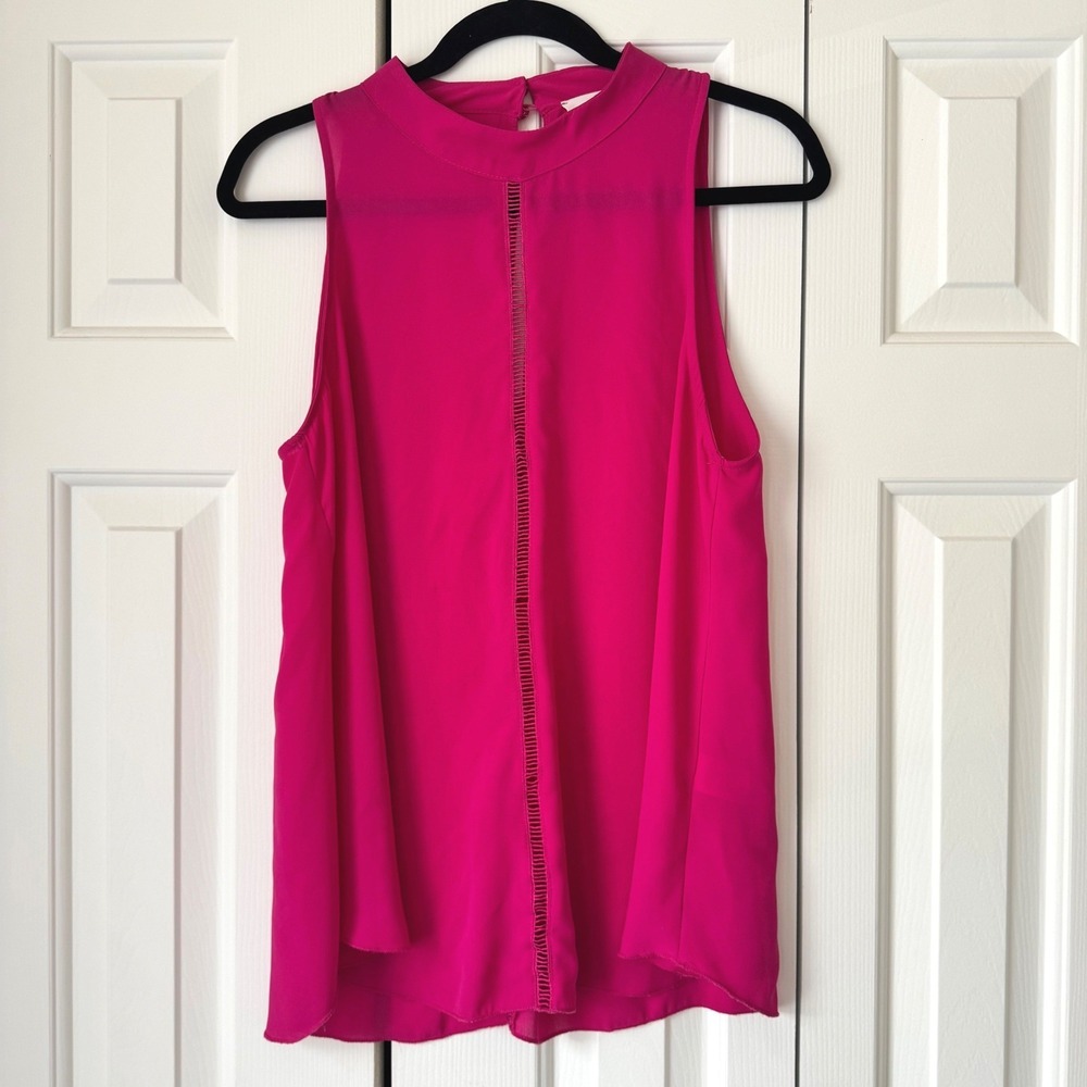 Wren & Willa Fuchsia Pink Mock Neck Sleeveless Blouse Stitch Cutout Shell Top